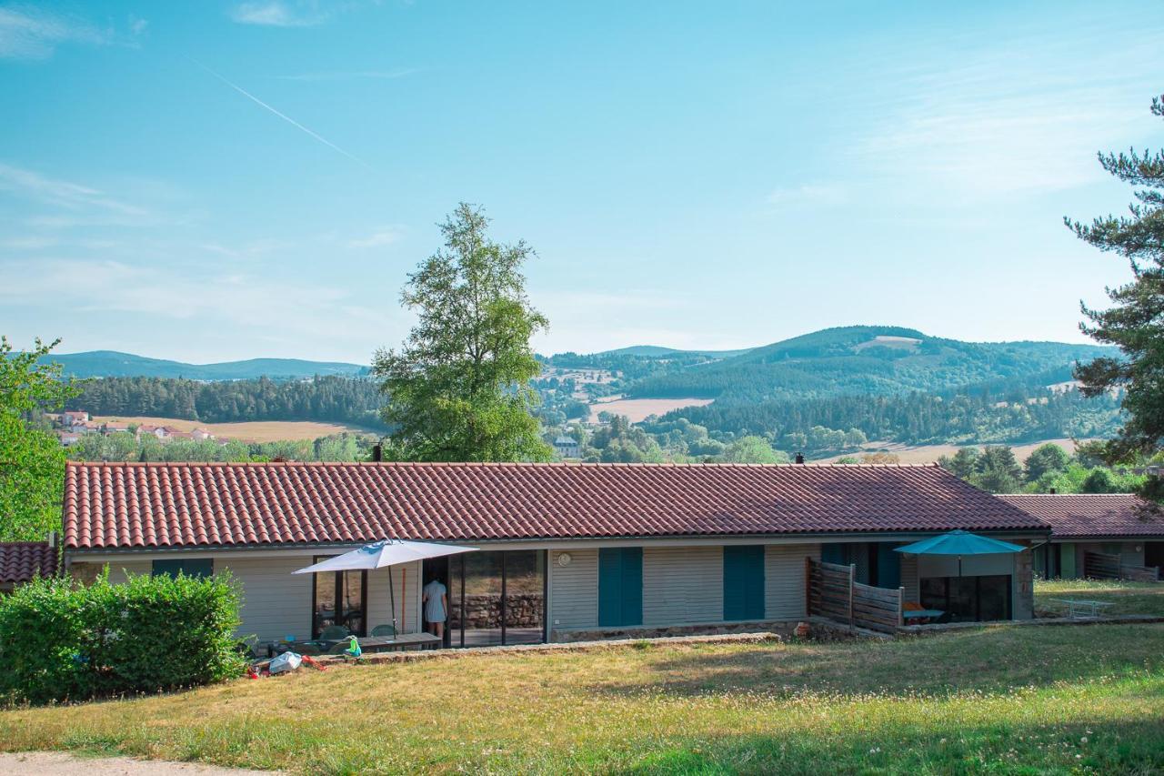 Village de gîtes de la Forêt de Ganigal Le Malzieu-Ville Exterior foto