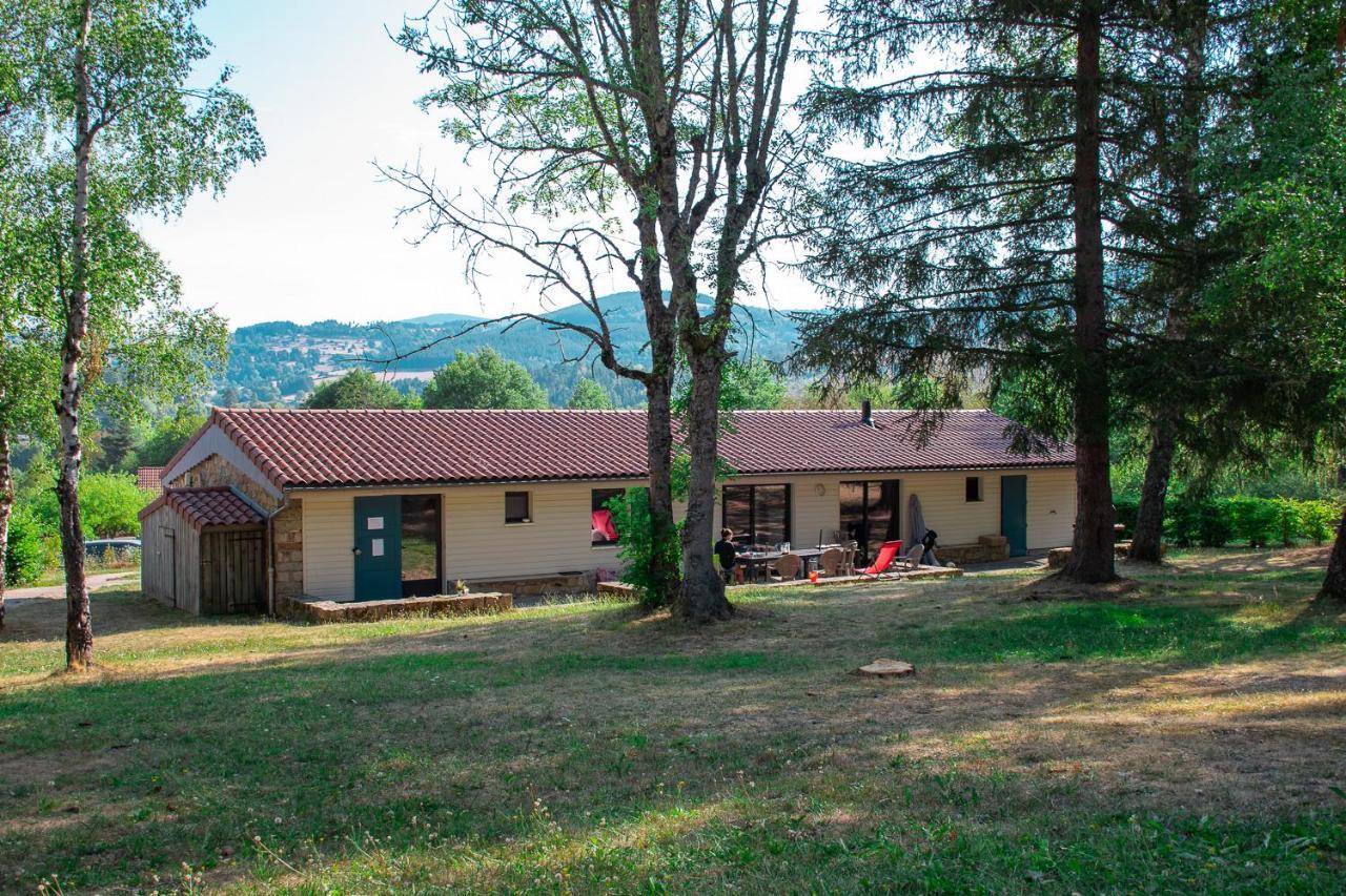 Village de gîtes de la Forêt de Ganigal Le Malzieu-Ville Exterior foto